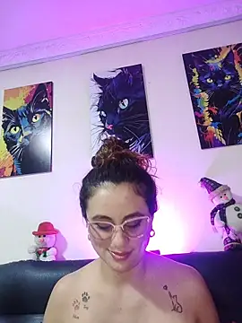 Caroline Jons online show from December 2025 10:42:01 AM