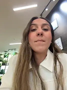 Snapshot of sarah_honey__ chatting on November 2025 02:28:02 PM sarah honey online show from November 2025 02:28:02 PM