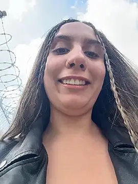 Snapshot of sarah_honey__ chatting on December 2025 03:06:01 PM sarah honey online show from December 2025 03:06:01 PM