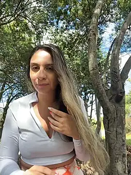 Snapshot of sarah_honey__ chatting on January 2026 03:14:01 PM sarah honey online show from January 2026 03:14:01 PM