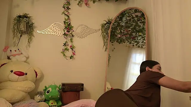 ISA NIXON online show from April 2026 03:31:01 PM