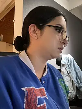 Kloe Novoa online show from January 2026 01:37:02 PM