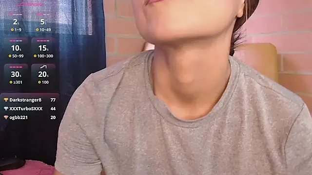 Snapshot of hailey_bri chatting on April 2026 05:30:02 PM hailey bri online show from April 2026 05:30:02 PM