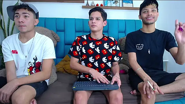 Hot Boys Latinos X online show from March 2026 06:10:01 PM