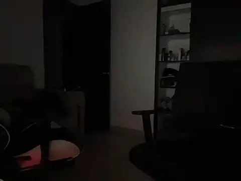 Snapshot of lionandreough chatting on November 2025 01:40:01 AM lionandreough online show from November 2025 01:40:01 AM