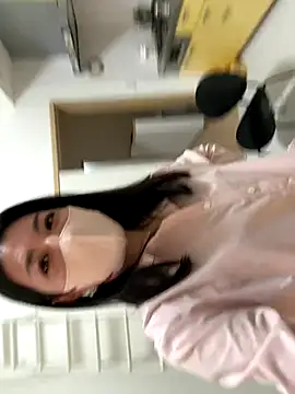 akimix xoxo online show from October 2025 01:25:01 PM