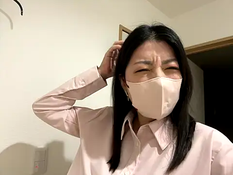 akimix xoxo online show from November 2025 01:24:01 PM