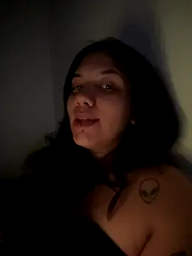 Snapshot of Hannahinfame chatting on November 2025 04:56:01 AM Hannahinfame online show from November 2025 04:56:01 AM