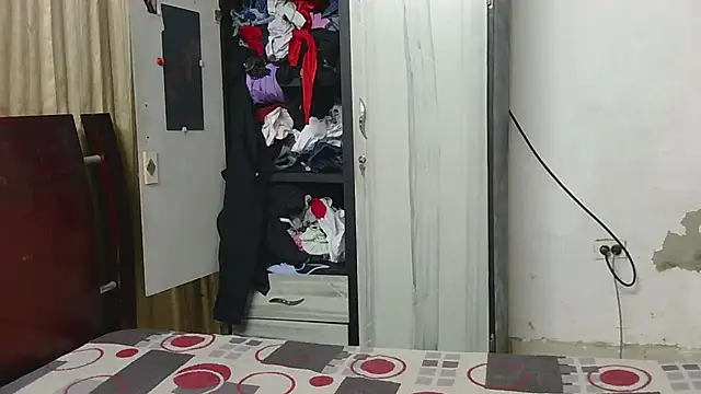 fer luna online show from November 2025 04:26:02 AM