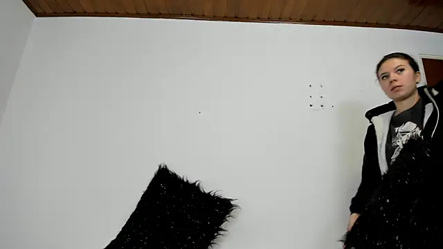 Vanessa Martinz online show from November 2025 11:54:01 AM