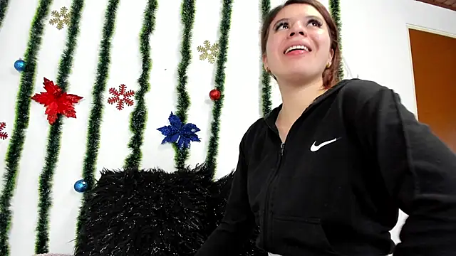 Vanessa Martinz online show from November 2025 12:16:01 PM