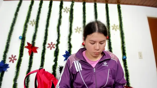 Vanessa Martinz online show from November 2025 12:06:01 PM