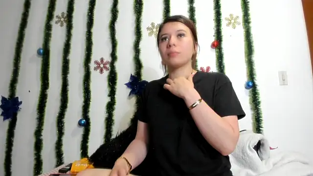 Vanessa Martinz online show from December 2025 12:42:02 PM