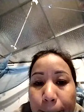 Gwen-n online show from November 2025 04:56:02 AM