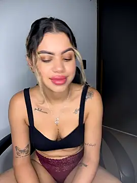 Alanna-foxx online show from November 2025 12:09:01 AM