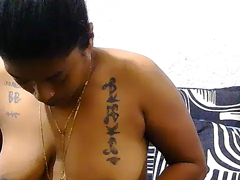 DOVE85 online show from November 2025 12:26:01 PM