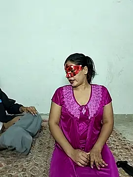 Snapshot of Heena-143 chatting on March 2026 01:37:01 PM Heena-143 online show from March 2026 01:37:01 PM