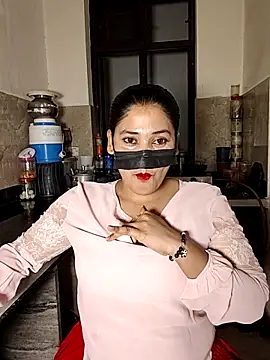 Snapshot of Heena-143 chatting on April 2026 05:04:02 PM Heena-143 online show from April 2026 05:04:02 PM