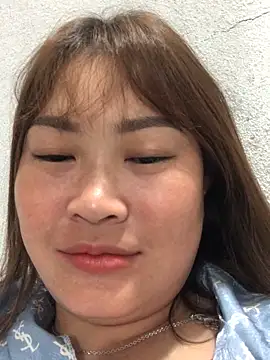 bombom1x online show from October 2025 03:47:02 PM