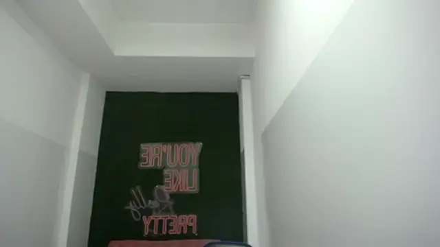 velvetvixen t online show from December 2025 07:10:01 PM