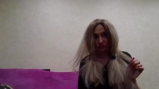 Snapshot of LilaniLoverx chatting on May 2026 05:18:02 PM LilaniLoverx online show from May 2026 05:18:02 PM