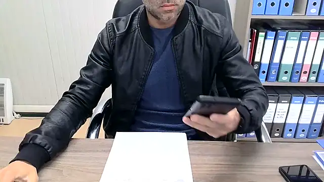 Evasionee online show from November 2025 07:41:02 AM