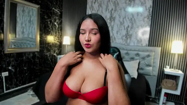 Snapshot of WhitneySweet chatting on January 2026 10:53:02 AM WhitneySweet online show from January 2026 10:53:02 AM