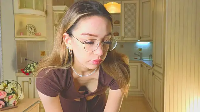 DeiraCharson online show from November 2025 03:05:01 AM