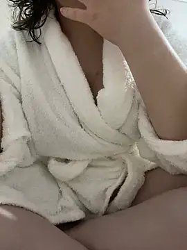 Angeldoram online show from February 2026 07:35:01 PM