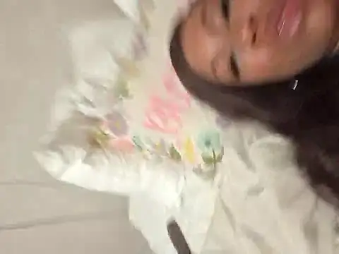 Snapshot of SweetieP11 chatting on November 2025 06:26:02 AM SweetieP11 online show from November 2025 06:26:02 AM