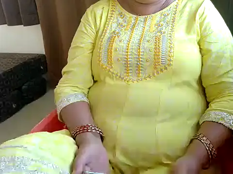 Snapshot of TABOOBREAKERS chatting on April 2026 12:21:01 PM TABOOBREAKERS online show from April 2026 12:21:01 PM