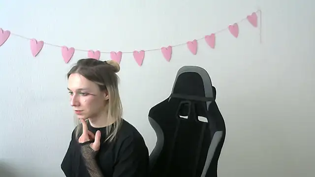 Snapshot of icebenz chatting on April 2026 12:14:02 PM icebenz online show from April 2026 12:14:02 PM