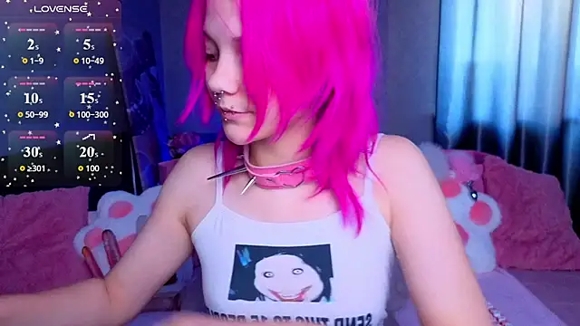 Snapshot of KittieHeart chatting on July 2026 03:32:01 AM KittieHeart online show from July 2026 03:32:01 AM