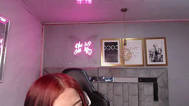 Cute Martina v online show from December 2025 08:02:02 PM