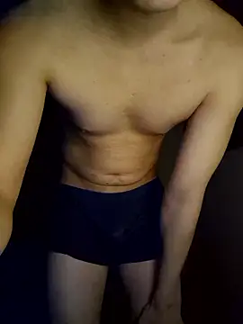 Snapshot of yuta_00 chatting on January 2026 05:28:02 PM yuta 00 online show from January 2026 05:28:02 PM