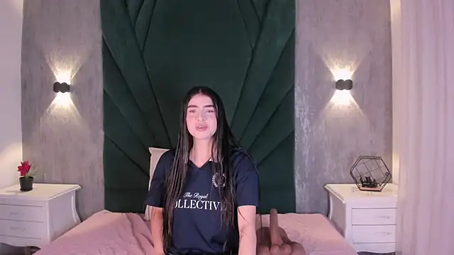 EmiliClarke online show from April 2026 11:28:01 AM