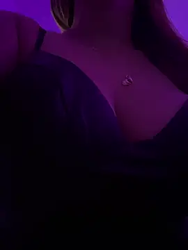 Snapshot of GiaStonne chatting on March 2026 05:02:01 AM GiaStonne online show from March 2026 05:02:01 AM