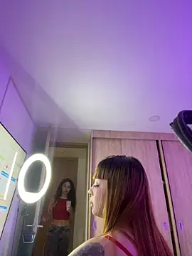 Snapshot of GiaStonne chatting on March 2026 01:18:01 AM GiaStonne online show from March 2026 01:18:01 AM