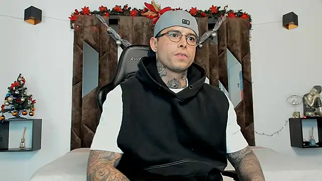 MATEO DILUCA online show from December 2025 07:41:02 PM