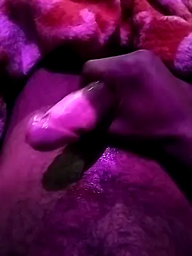 desicoupleNoon online show from November 2025 05:45:02 PM