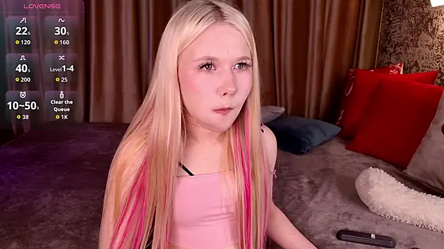 VivieSunn online show from April 2026 03:06:01 PM