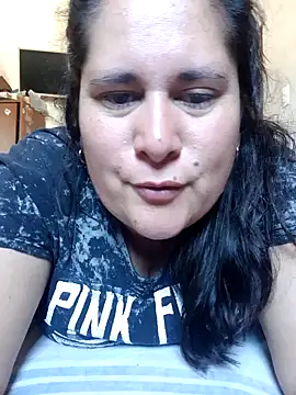 Clara Arg online show from November 2025 02:39:01 PM