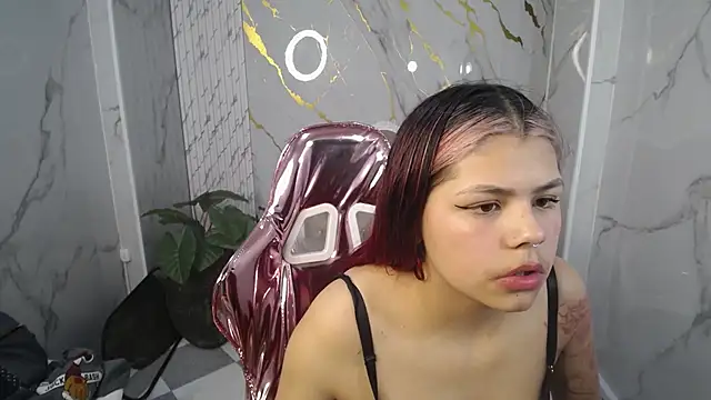 Snapshot of Little_cherry_b chatting on October 2025 07:42:02 PM Little cherry b online show from October 2025 07:42:02 PM