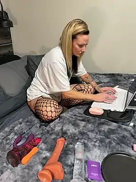 daniellasinnocence online show from November 2025 05:29:01 AM