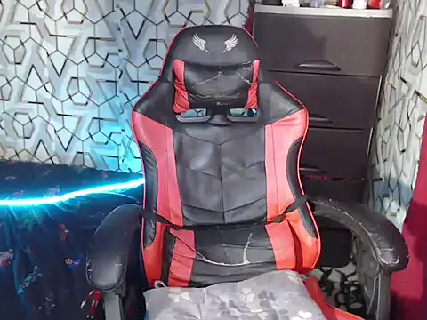 slimraz02 online show from November 2025 01:37:01 AM