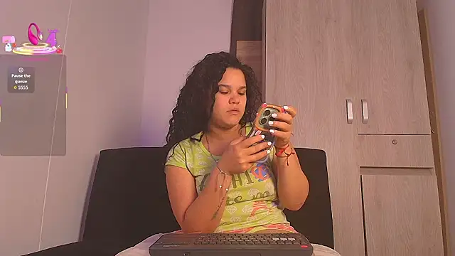 Kesha rosse  online show from February 2026 05:17:02 AM