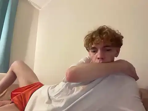 BrunoTwinkXXL online show from October 2025 08:03:02 PM