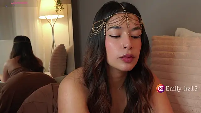 Snapshot of Missemily_11 chatting on April 2026 10:02:01 AM Missemily 11 online show from April 2026 10:02:01 AM