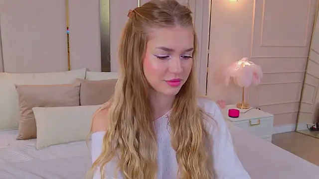 Snapshot of JenniNellson chatting on April 2026 05:39:01 PM JenniNellson online show from April 2026 05:39:01 PM