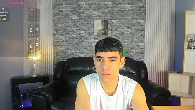 zack joness18 online show from November 2025 03:48:01 AM